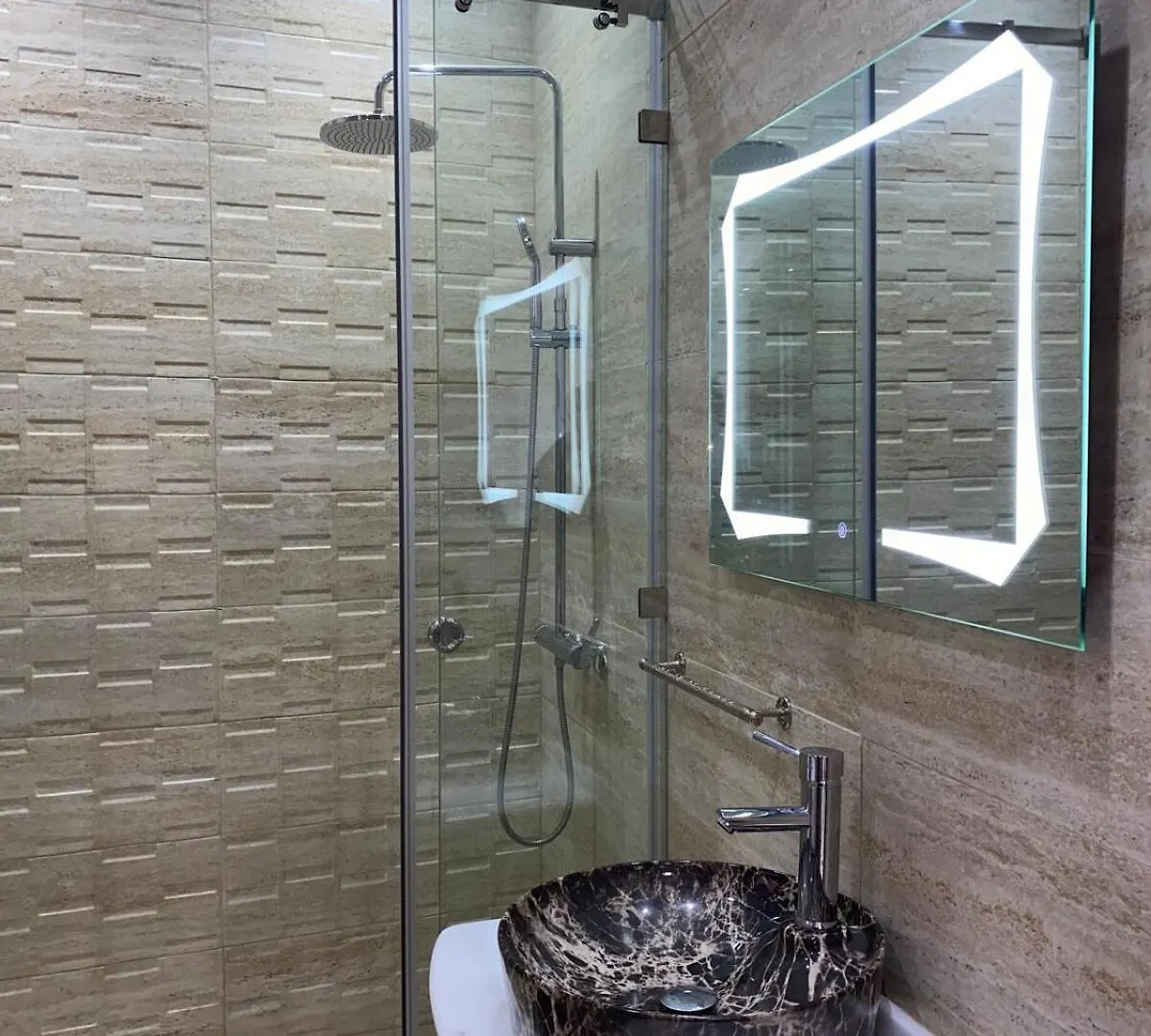 Warda 2 Bedroom Hivernage Apartment 马拉喀什